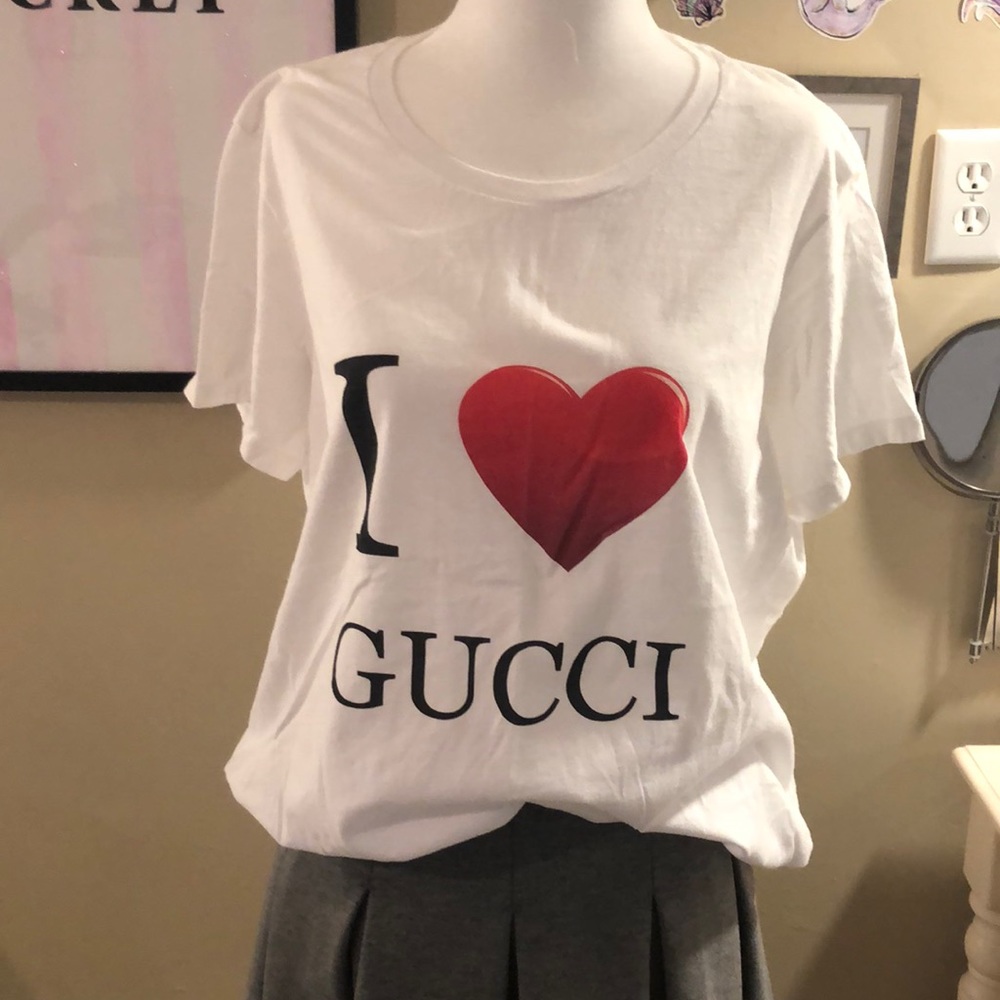 Tee shirt